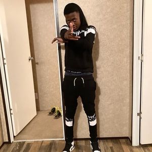 Meet your Posher, Ty